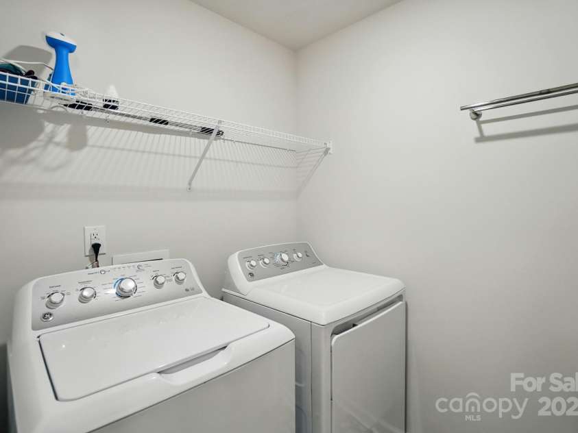 4439 Wild Ridge Drive, Charlotte, NC 28215.  MLS# CAR4251048, YatesRealty ID 22559. 