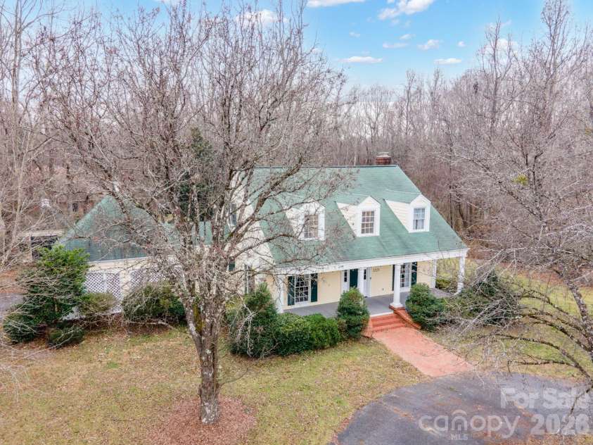 1223 Creekside Drive, Conover, NC 28613.  MLS# CAR4337050, YatesRealty ID 2256. 