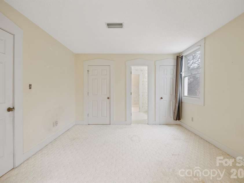 1223 Creekside Drive, Conover, NC 28613.  MLS# CAR4337050, YatesRealty ID 2256. 