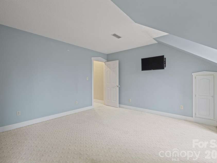 1223 Creekside Drive, Conover, NC 28613.  MLS# CAR4337050, YatesRealty ID 2256. 