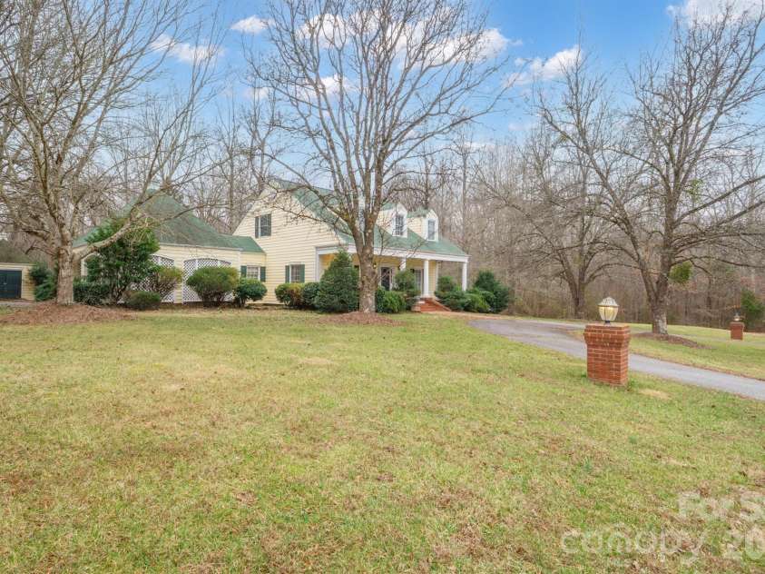 1223 Creekside Drive, Conover, NC 28613.  MLS# CAR4337050, YatesRealty ID 2256. 