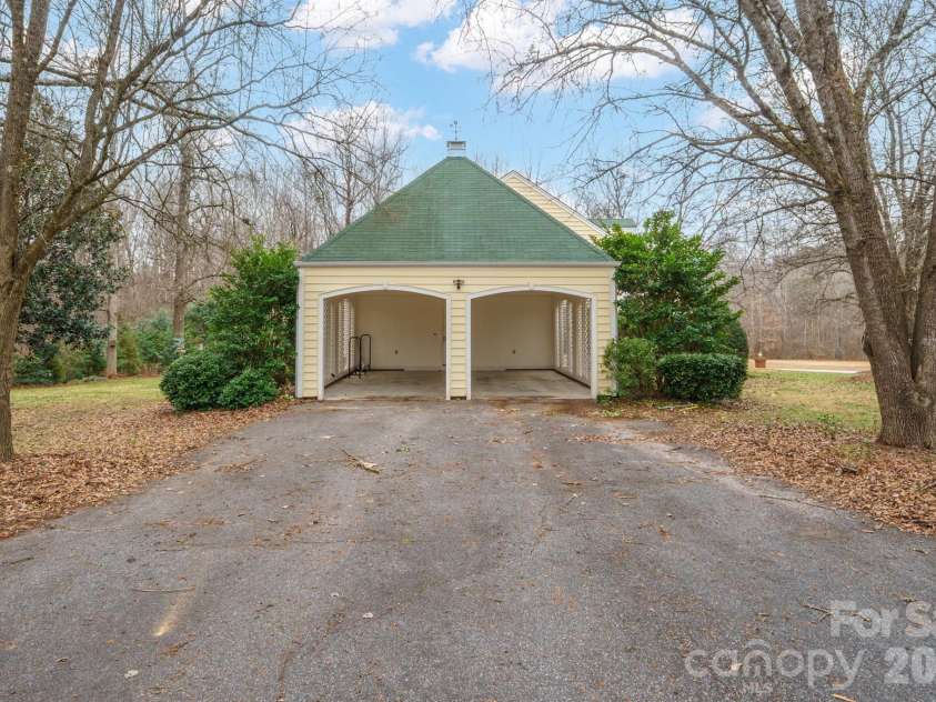 1223 Creekside Drive, Conover, NC 28613.  MLS# CAR4337050, YatesRealty ID 2256. 