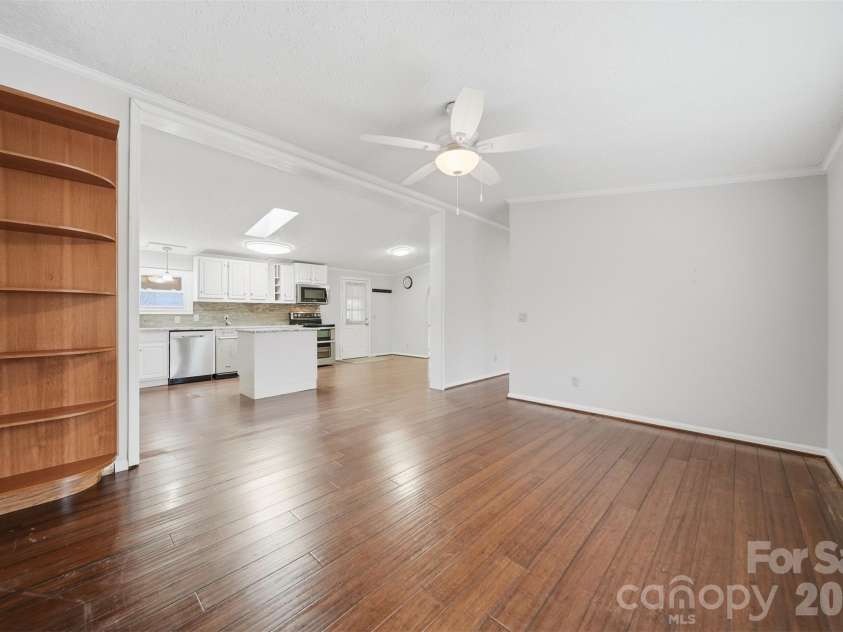 4915 Quartz Ridge Drive, Maiden, NC 28650.  MLS# CAR4328743, YatesRealty ID 2256. 