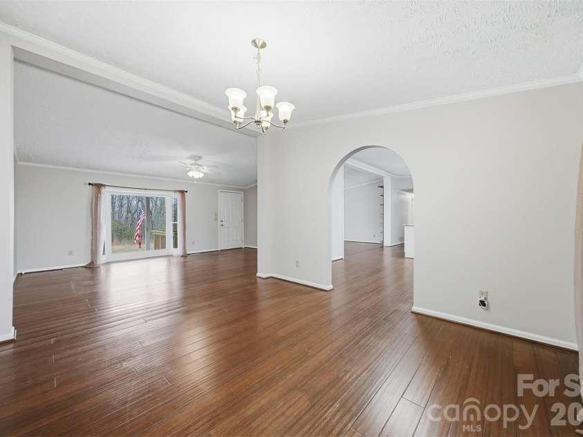 4915 Quartz Ridge Drive, Maiden, NC 28650.  MLS# CAR4328743, YatesRealty ID 2256. Dining Room