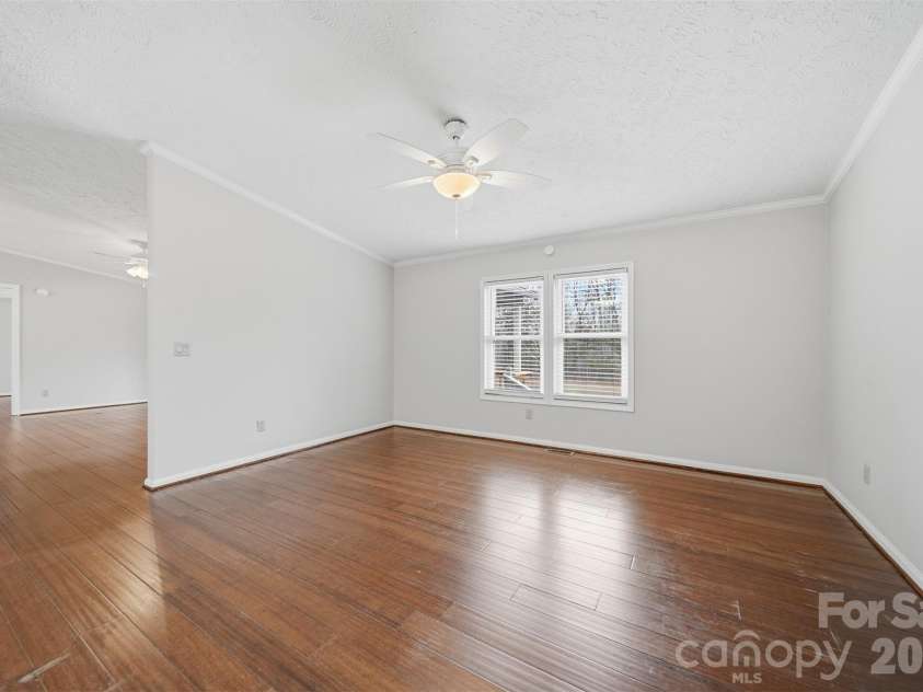 4915 Quartz Ridge Drive, Maiden, NC 28650.  MLS# CAR4328743, YatesRealty ID 2256. Family Room