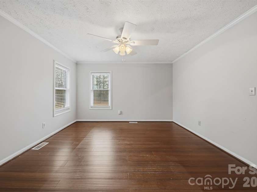 4915 Quartz Ridge Drive, Maiden, NC 28650.  MLS# CAR4328743, YatesRealty ID 2256. Primary Bedroom