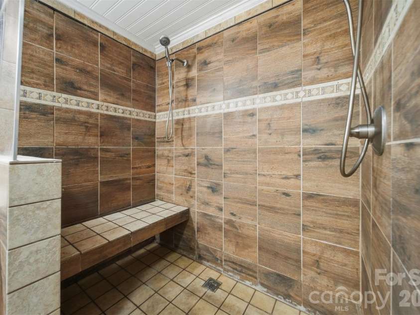 4915 Quartz Ridge Drive, Maiden, NC 28650.  MLS# CAR4328743, YatesRealty ID 2256. Primary Shower