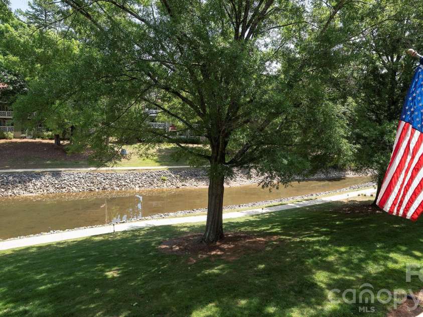 19823 Henderson Road, Cornelius, NC 28031.  MLS# CAR4374380, YatesRealty ID 22560. 