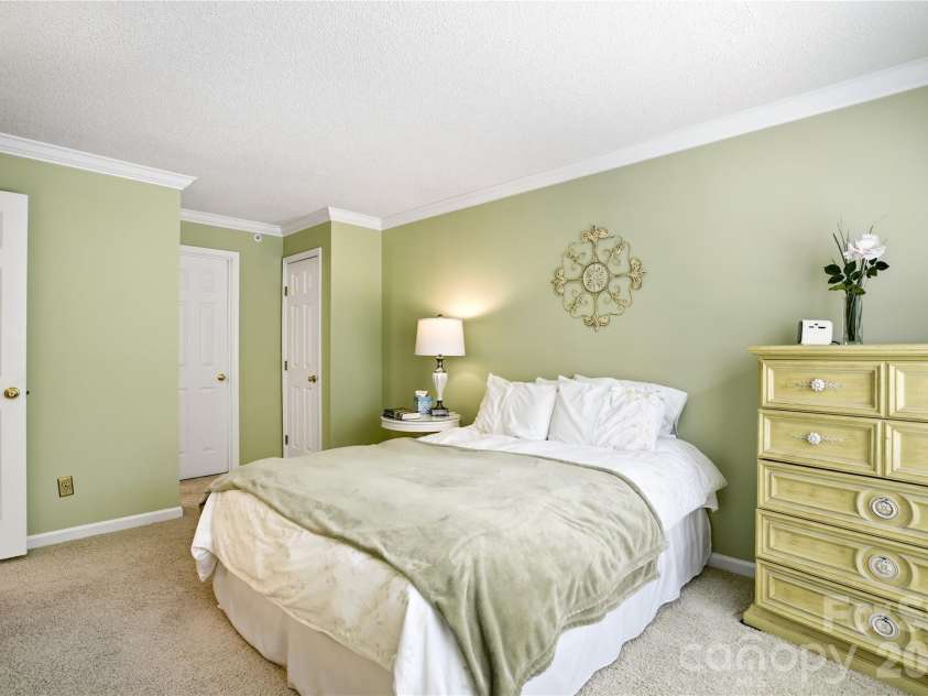 19823 Henderson Road, Cornelius, NC 28031.  MLS# CAR4377209, YatesRealty ID 22560. Primary room
