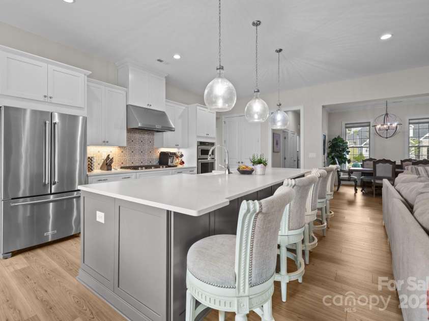 82120 Standing Oak Drive, Charlotte, NC 28278.  MLS# CAR4269011, YatesRealty ID 22560. 