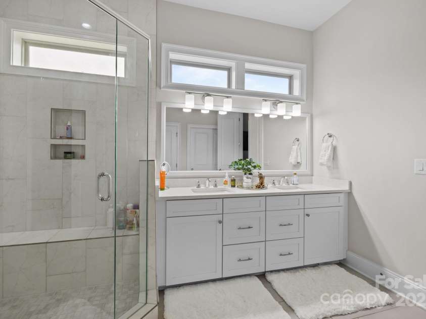 82120 Standing Oak Drive, Charlotte, NC 28278.  MLS# CAR4269011, YatesRealty ID 22560. 