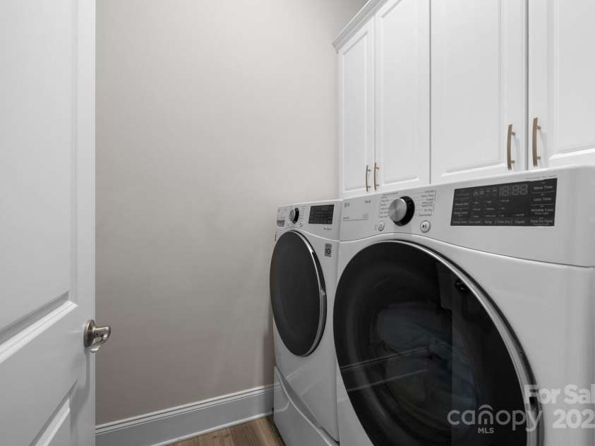 82120 Standing Oak Drive, Charlotte, NC 28278.  MLS# CAR4269011, YatesRealty ID 22560. 