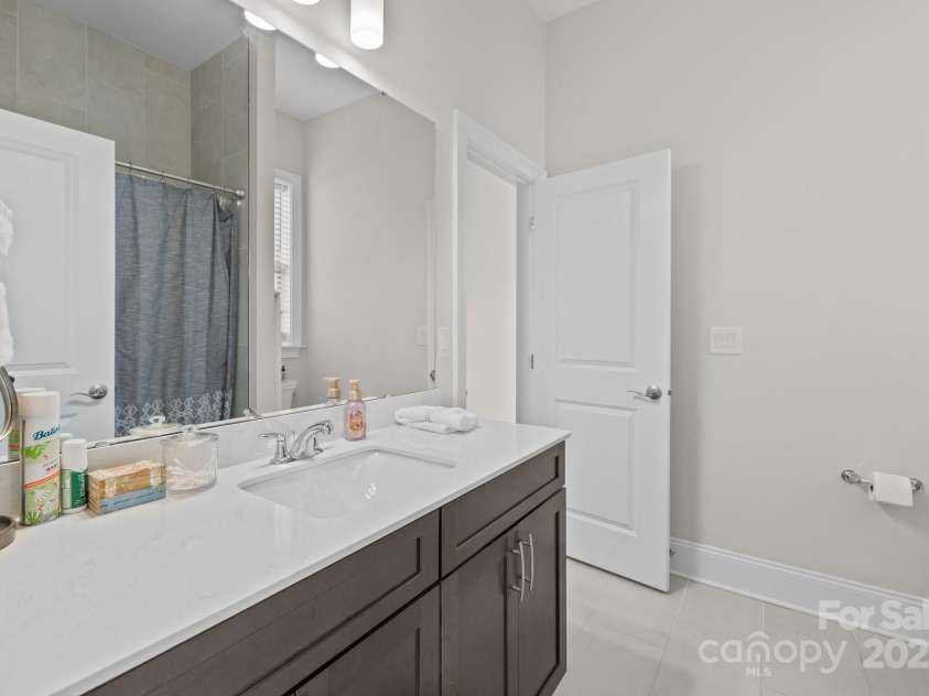 82120 Standing Oak Drive, Charlotte, NC 28278.  MLS# CAR4269011, YatesRealty ID 22560. 