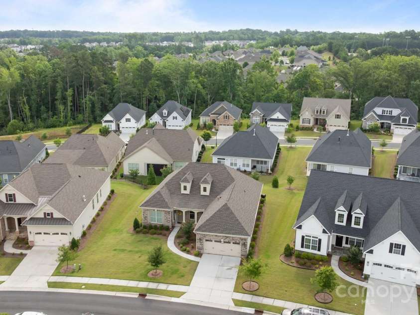 82120 Standing Oak Drive, Charlotte, NC 28278.  MLS# CAR4269011, YatesRealty ID 22560. 