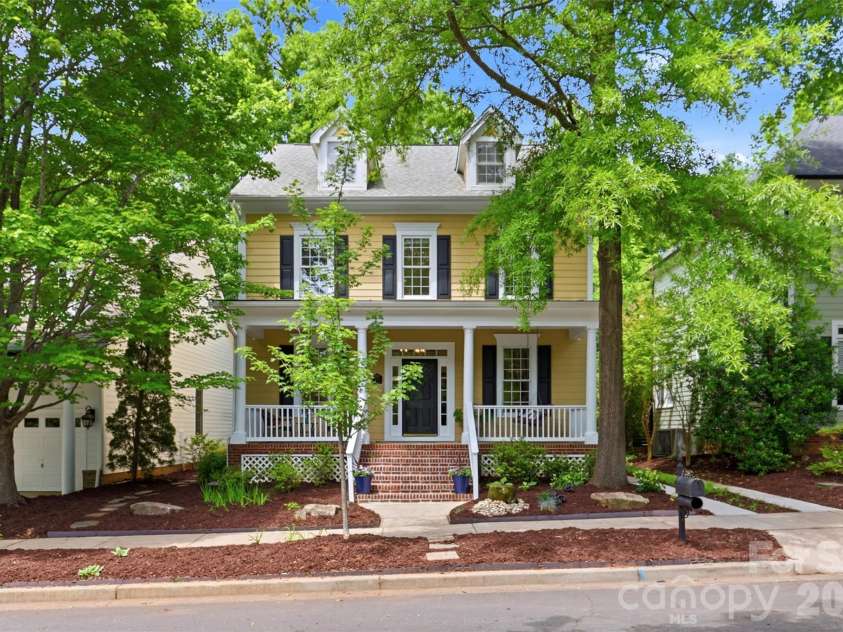 739 Julia Street, Fort Mill, SC 29708.  MLS# CAR4380412, YatesRealty ID 22561. 