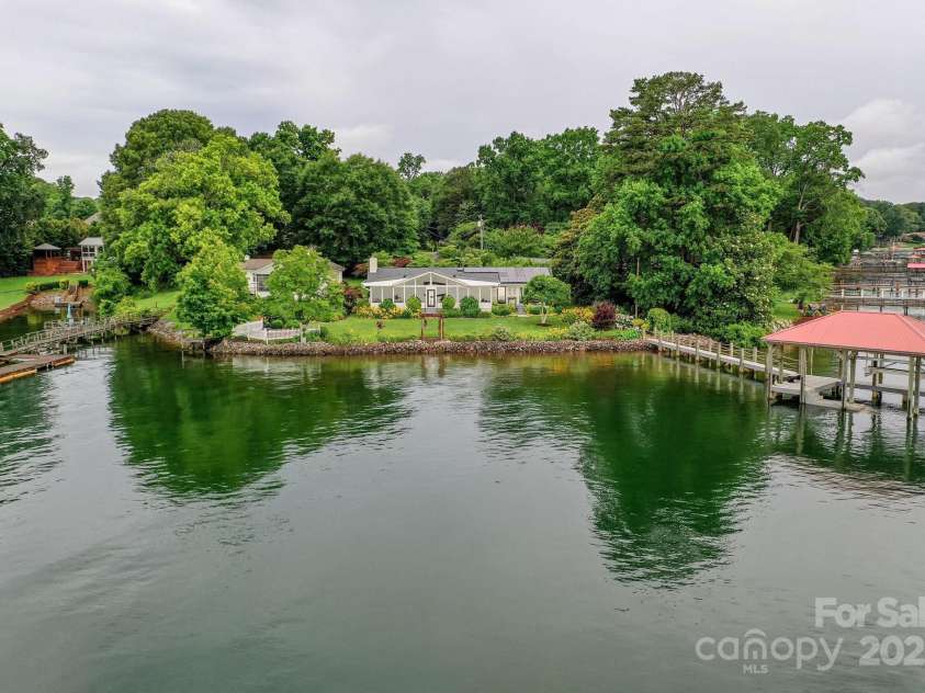 7945 Placid Court, Denver, NC 28037.  MLS# CAR4269290, YatesRealty ID 22561. Great home for enjoying all Lake Norman has to offer