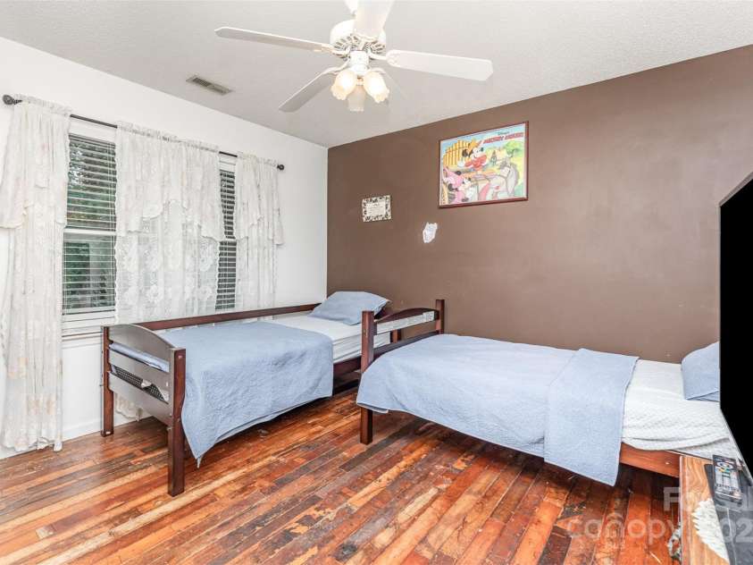 2133 Highland View Lane, Charlotte, NC 28214.  MLS# CAR4271849, YatesRealty ID 22562. Bedroom #2- upper