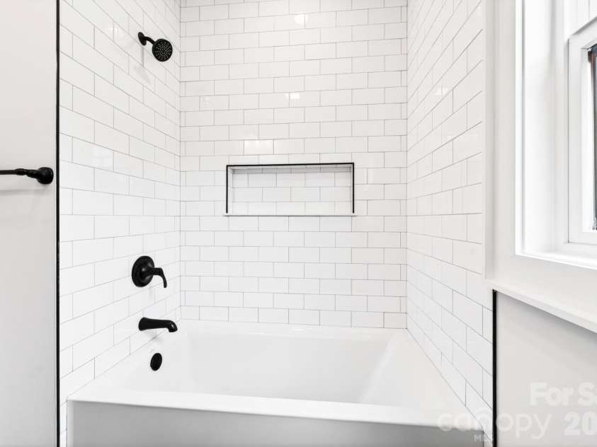 34 Old Souther Road, Mills River, NC 28759.  MLS# CAR4380756, YatesRealty ID 22562. Full second bath with tub