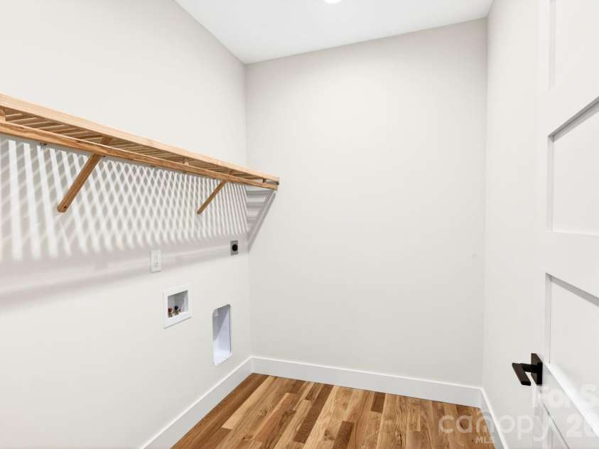 34 Old Souther Road, Mills River, NC 28759.  MLS# CAR4380756, YatesRealty ID 22562. Large laundry room