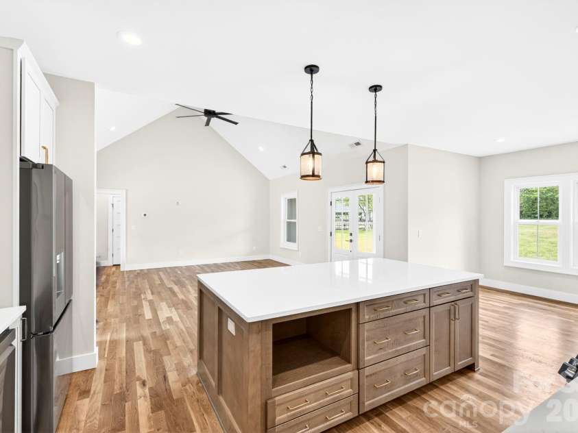 34 Old Souther Road, Mills River, NC 28759.  MLS# CAR4380756, YatesRealty ID 22562. Quarts countertops