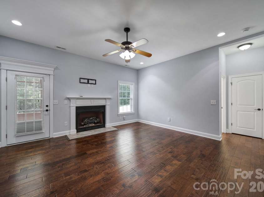 3003 Sparkston Lane, Rock Hill, SC 29732.  MLS# CAR4372253, YatesRealty ID 22563. 