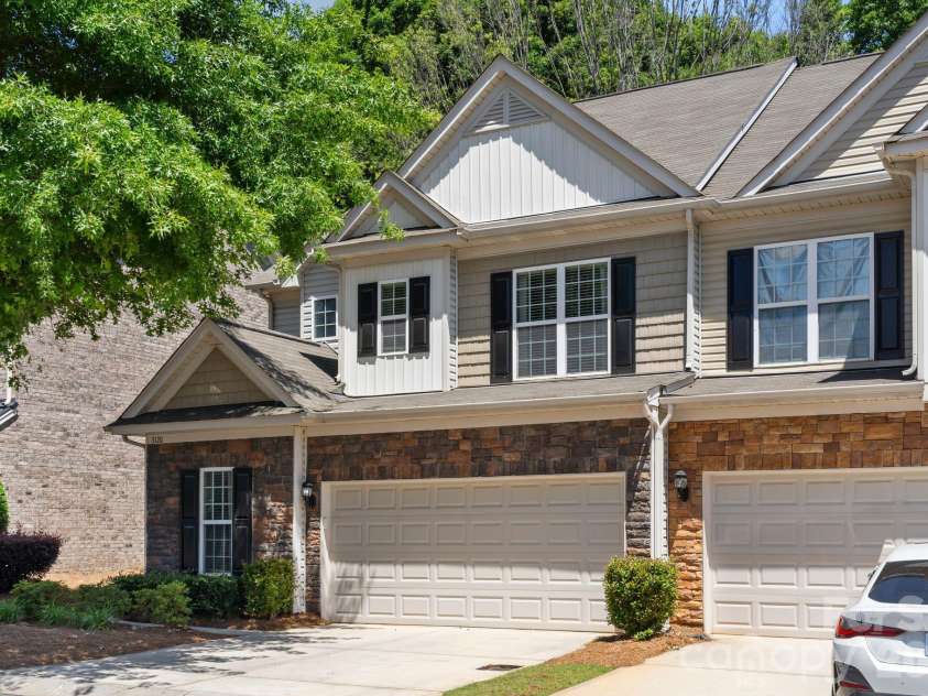 3120 Park South Station Boulevard, Charlotte, NC 28210.  MLS# CAR4374680, YatesRealty ID 22564. 