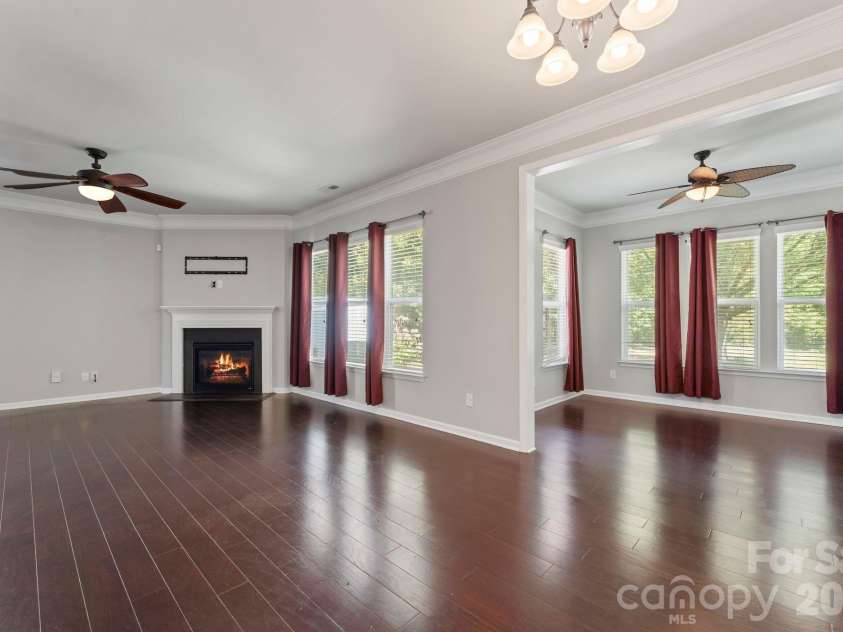 3120 Park South Station Boulevard, Charlotte, NC 28210.  MLS# CAR4374680, YatesRealty ID 22564. 