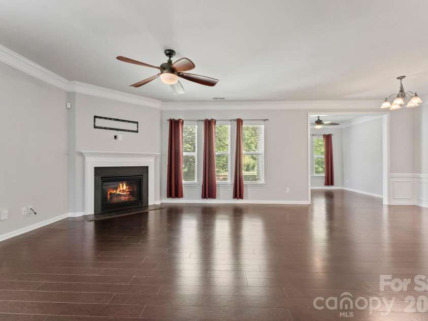 3120 Park South Station Boulevard, Charlotte, NC 28210.  MLS# CAR4374680, YatesRealty ID 22564. 