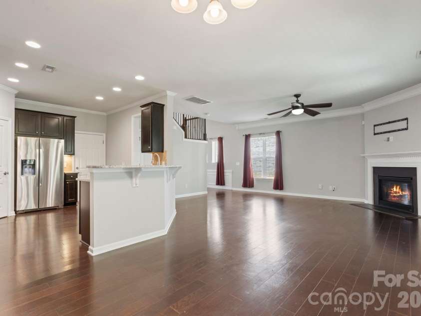 3120 Park South Station Boulevard, Charlotte, NC 28210.  MLS# CAR4374680, YatesRealty ID 22564. 