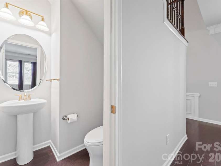 3120 Park South Station Boulevard, Charlotte, NC 28210.  MLS# CAR4374680, YatesRealty ID 22564. 
