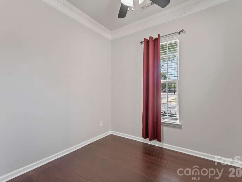 3120 Park South Station Boulevard, Charlotte, NC 28210.  MLS# CAR4374680, YatesRealty ID 22564. 