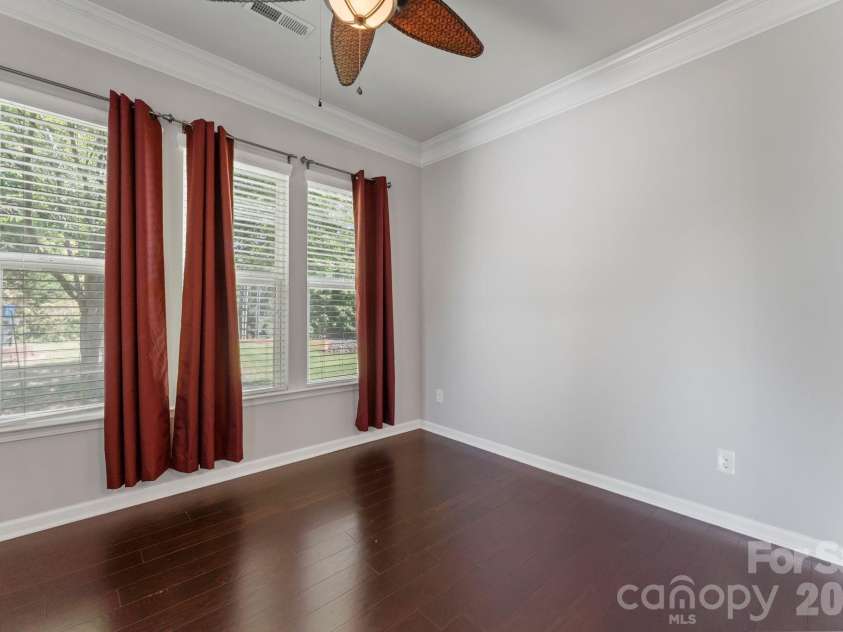 3120 Park South Station Boulevard, Charlotte, NC 28210.  MLS# CAR4374680, YatesRealty ID 22564. 