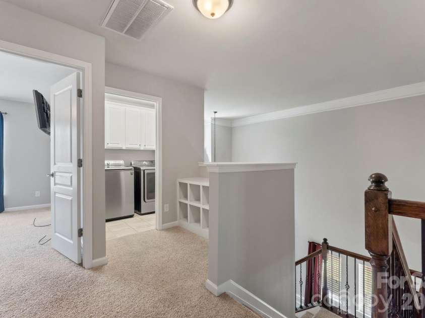 3120 Park South Station Boulevard, Charlotte, NC 28210.  MLS# CAR4374680, YatesRealty ID 22564. 