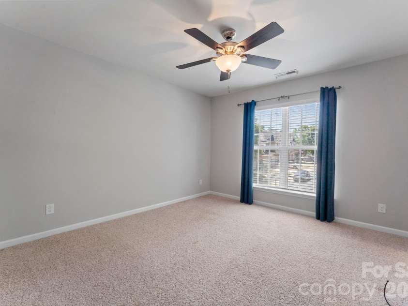 3120 Park South Station Boulevard, Charlotte, NC 28210.  MLS# CAR4374680, YatesRealty ID 22564. 