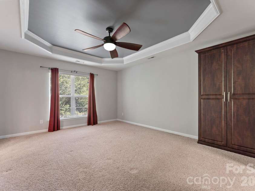 3120 Park South Station Boulevard, Charlotte, NC 28210.  MLS# CAR4374680, YatesRealty ID 22564. 