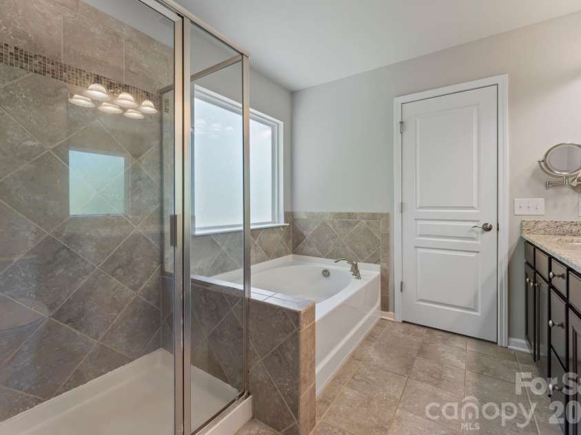 3120 Park South Station Boulevard, Charlotte, NC 28210.  MLS# CAR4374680, YatesRealty ID 22564. 