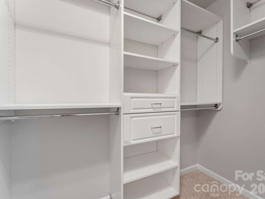 3120 Park South Station Boulevard, Charlotte, NC 28210.  MLS# CAR4374680, YatesRealty ID 22564. 