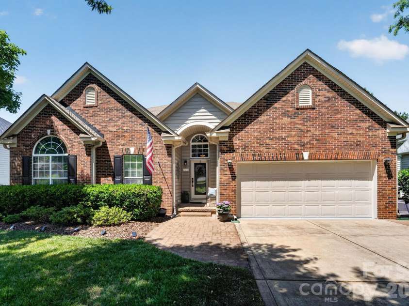 12601 Kane Alexander Drive, Huntersville, NC 28078.  MLS# CAR4406524, YatesRealty ID 22565. 