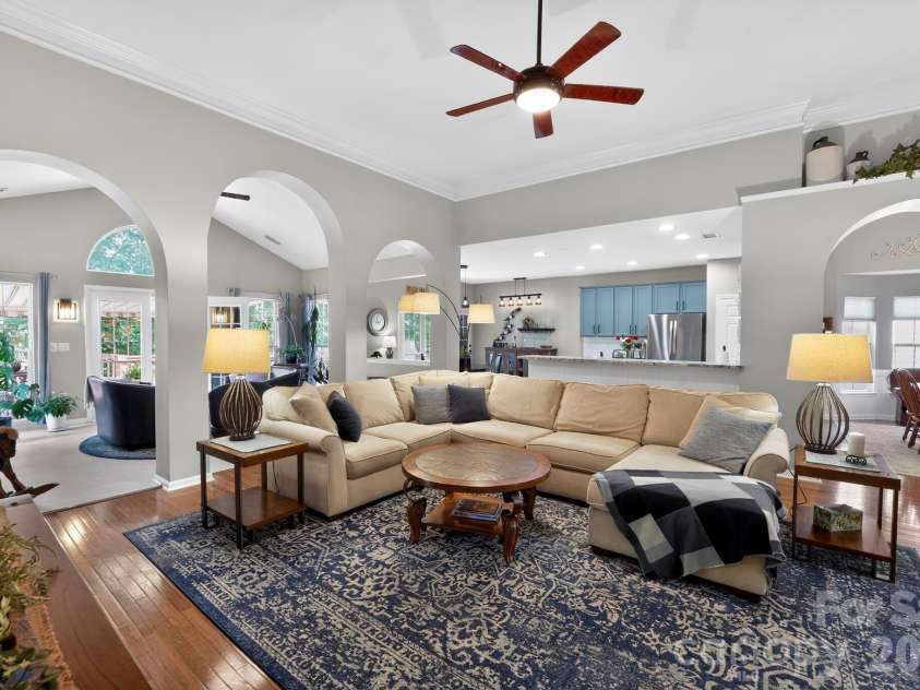 12601 Kane Alexander Drive, Huntersville, NC 28078.  MLS# CAR4406524, YatesRealty ID 22565. 