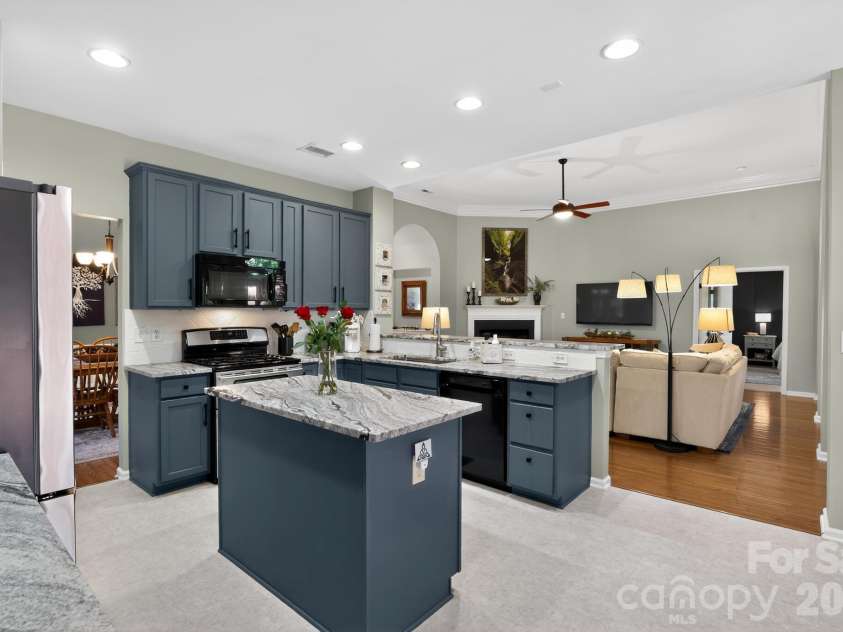 12601 Kane Alexander Drive, Huntersville, NC 28078.  MLS# CAR4406524, YatesRealty ID 22565. 