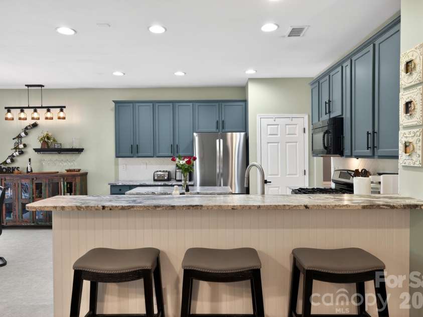 12601 Kane Alexander Drive, Huntersville, NC 28078.  MLS# CAR4406524, YatesRealty ID 22565. 