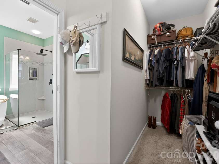 12601 Kane Alexander Drive, Huntersville, NC 28078.  MLS# CAR4406524, YatesRealty ID 22565. 