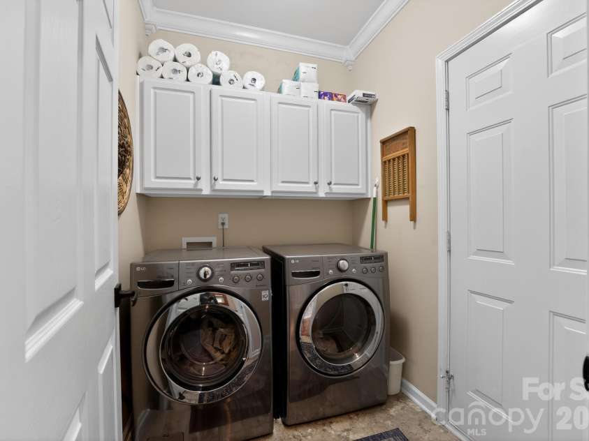 12601 Kane Alexander Drive, Huntersville, NC 28078.  MLS# CAR4406524, YatesRealty ID 22565. 