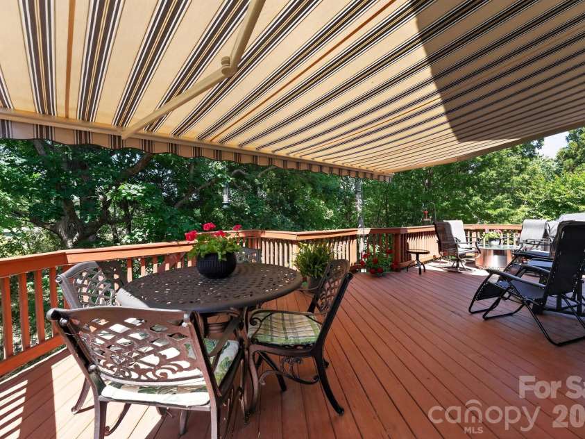 12601 Kane Alexander Drive, Huntersville, NC 28078.  MLS# CAR4406524, YatesRealty ID 22565. 