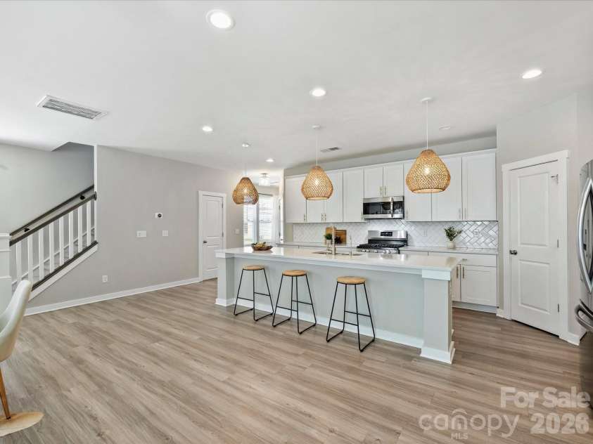 111 Cranford Drive, Pineville, NC 28134.  MLS# CAR4381418, YatesRealty ID 22566. 