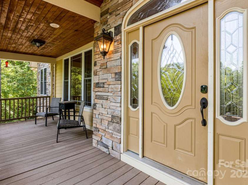 81 Smokemont Drive, Arden, NC 28704.  MLS# CAR4272334, YatesRealty ID 22566. 