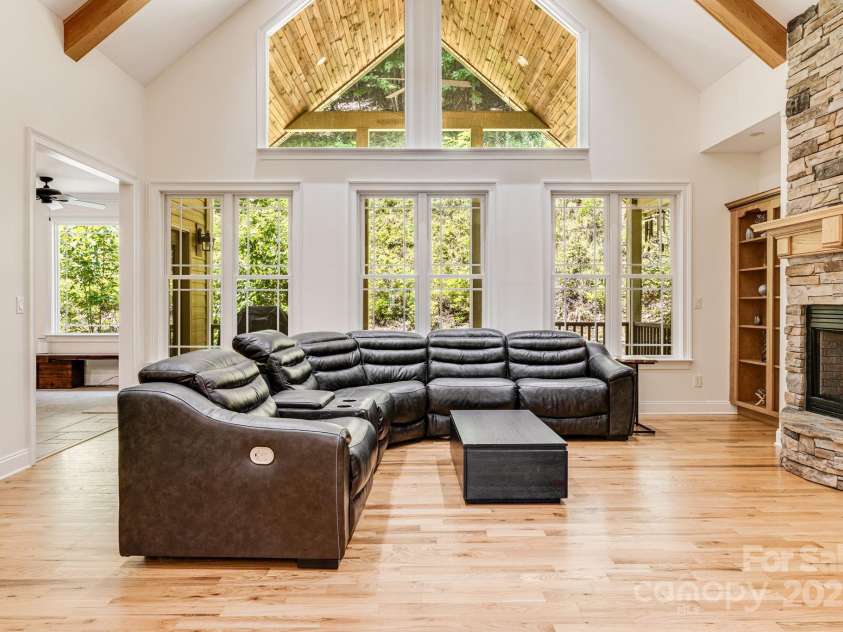 81 Smokemont Drive, Arden, NC 28704.  MLS# CAR4272334, YatesRealty ID 22566. 