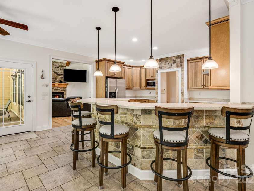 81 Smokemont Drive, Arden, NC 28704.  MLS# CAR4272334, YatesRealty ID 22566. 