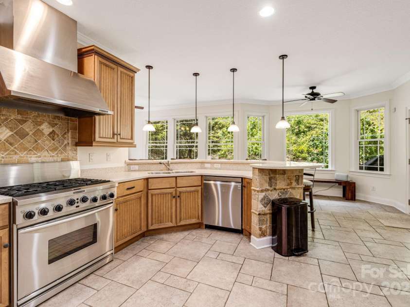 81 Smokemont Drive, Arden, NC 28704.  MLS# CAR4272334, YatesRealty ID 22566. 