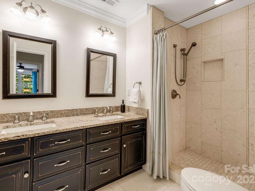 81 Smokemont Drive, Arden, NC 28704.  MLS# CAR4272334, YatesRealty ID 22566. 